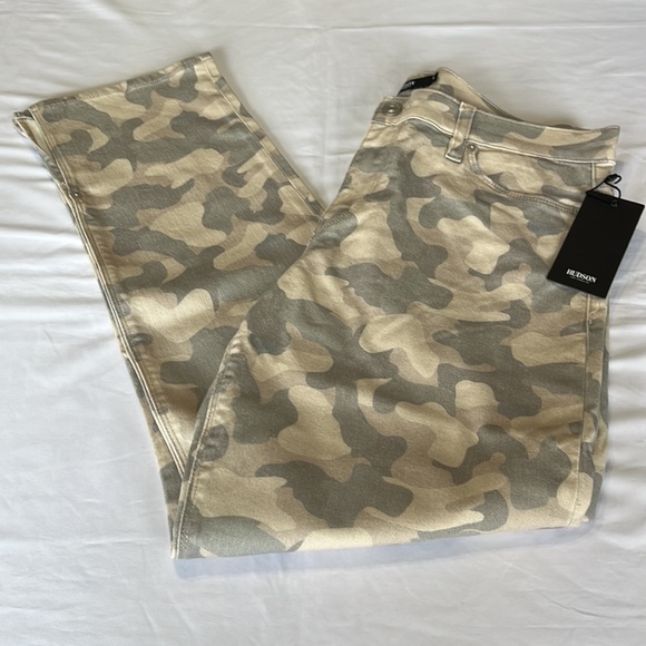 Joe’s Jeans Nico Midrise Straight in light Tan Camo print - Picture 7 of 9